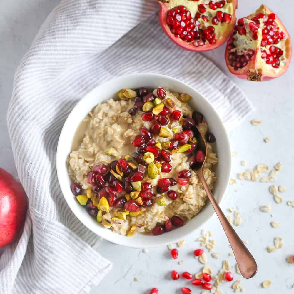 Oatmeal with pomegranate