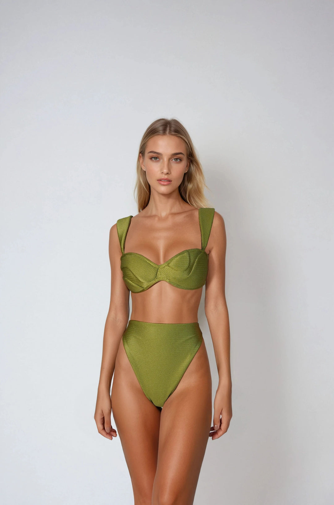 Isla Top - Moss Top Thais Top 